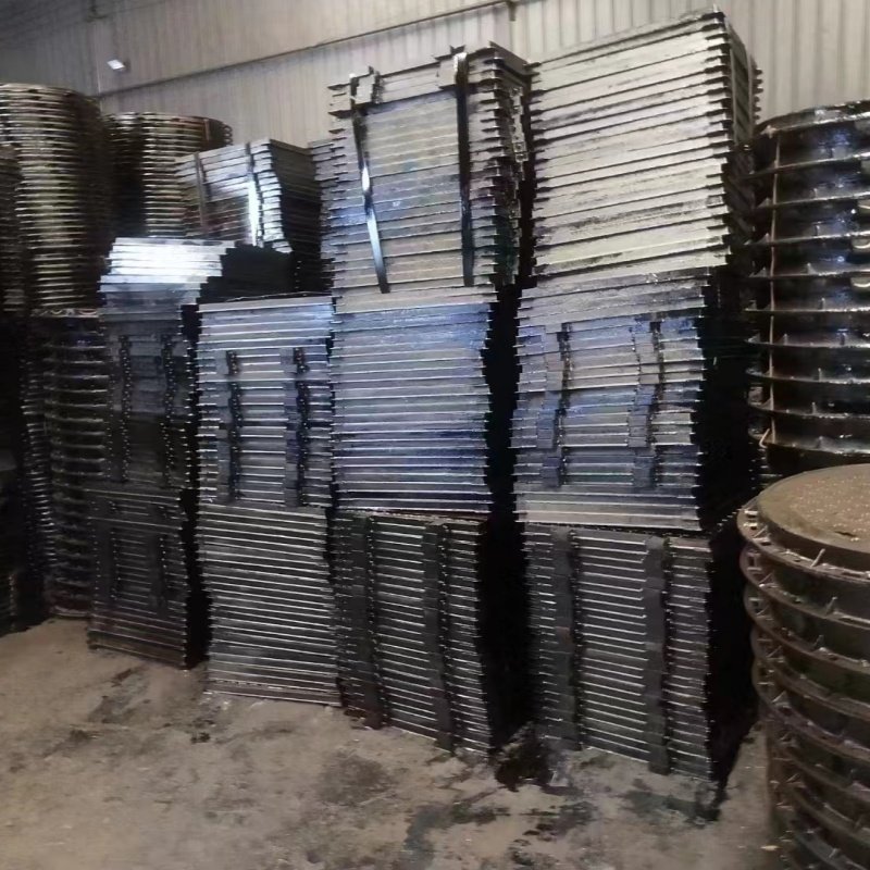 China Ductile Iron Cast Manhole Cover Telecom Square Manhole Cover for Construction round Pattern