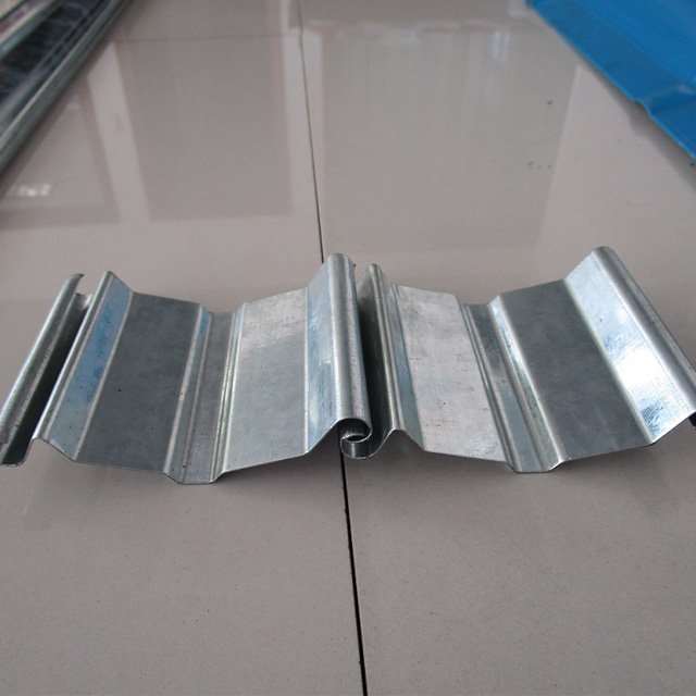 High quality roller metal frame panel shutter door roll forming machine China