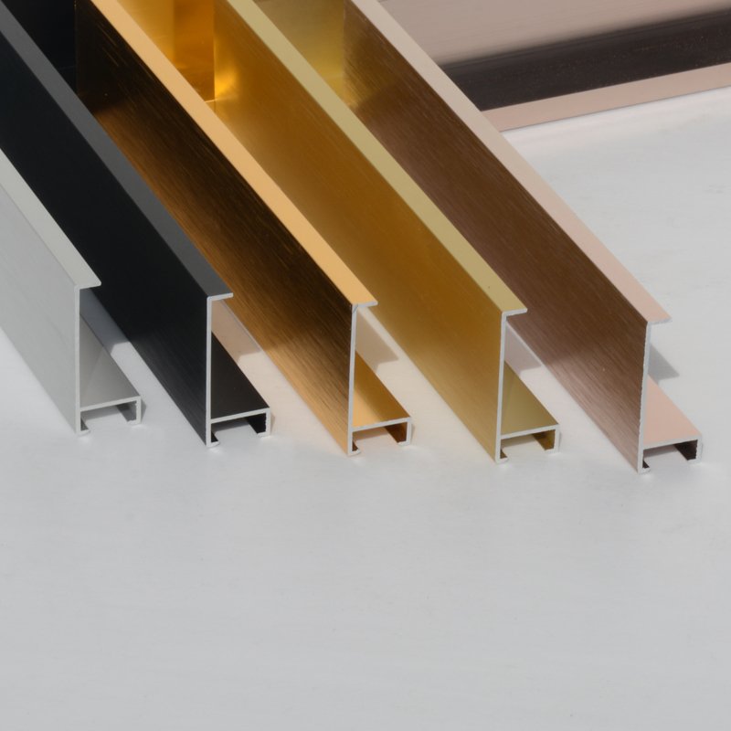 Hot Selling Canvas Metal Photo Frame Aluminum Frame Moulding 45 Degree Cutting Painting Floating Frame