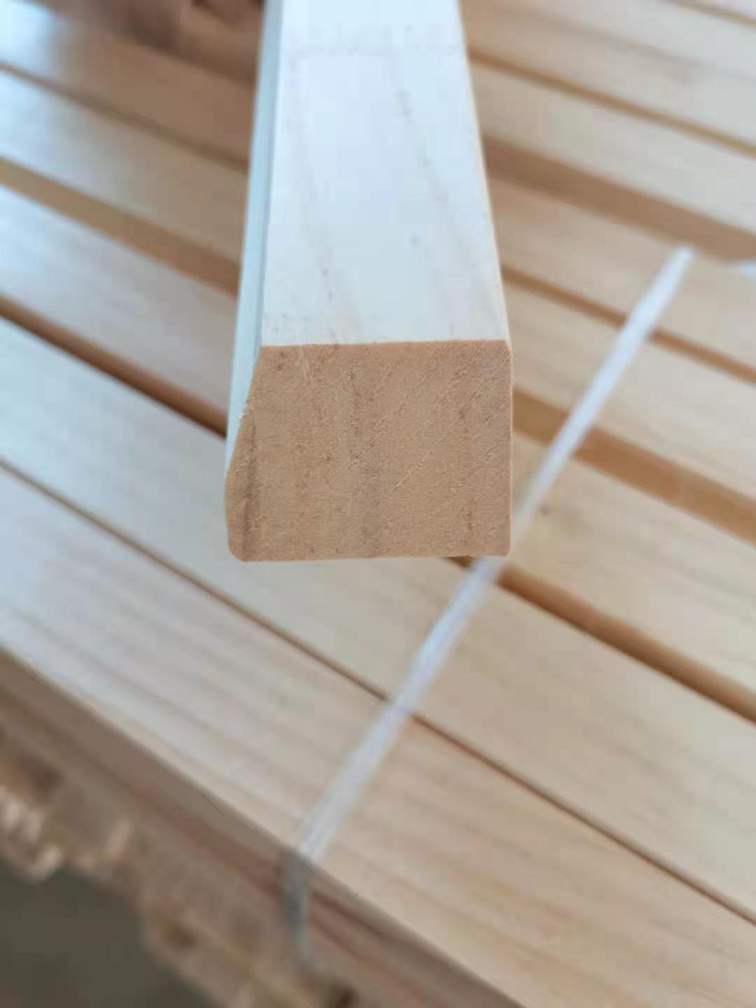 factory direct sale good sanding pine wood frames moulding