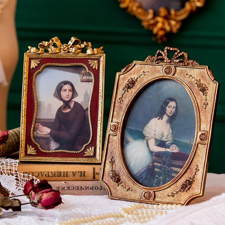 High Quality Vintage Style Resin Photo Frame Resin Metal Picture Frame Moulding Wholesale Offset Printing Mirror Frame
