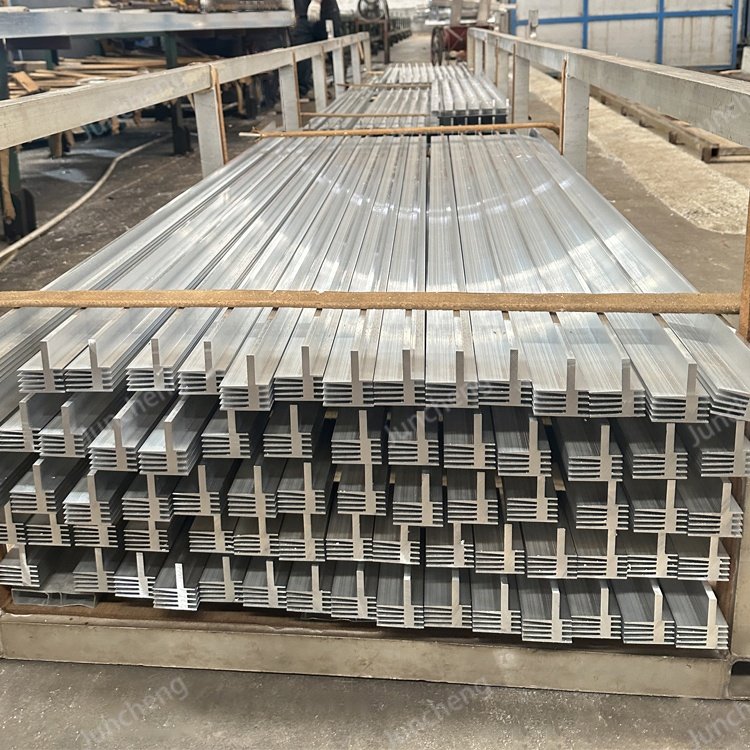 Factory Price Custom Aluminium Extrusion Profiles 6061 anodized aluminium for window door frame