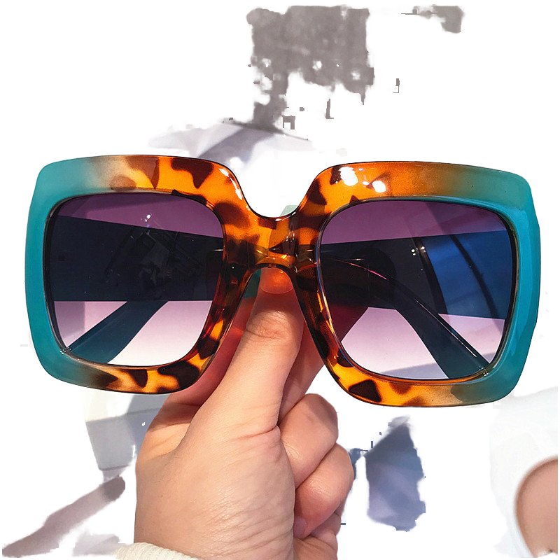 2024 Vintage Patchwork Square Sunglasses for Women Oversized Black PC Frame with Green Pink Gradient Lenses New Fashion Brand