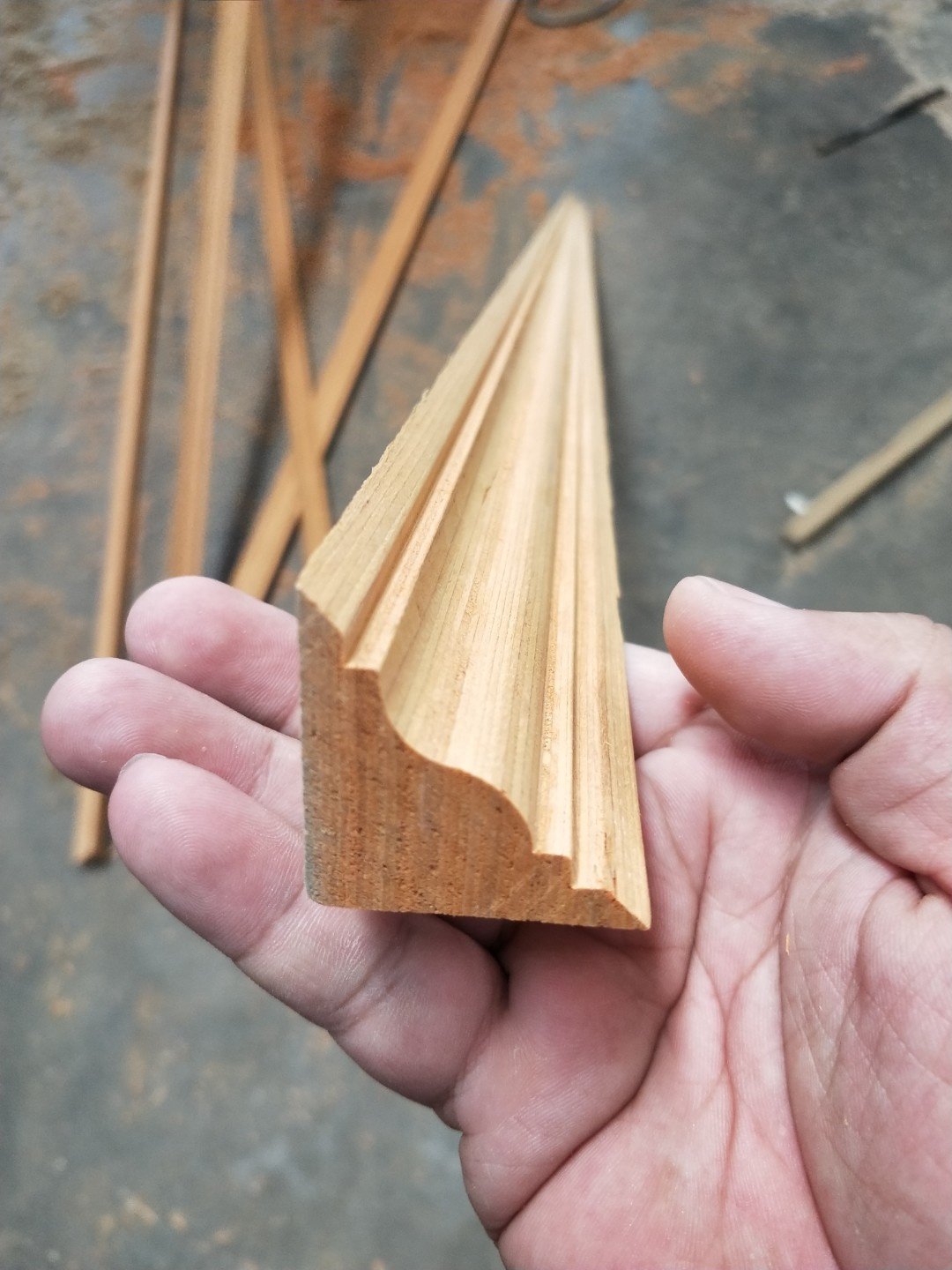 antique picture frame moulding / wood moulding for corner