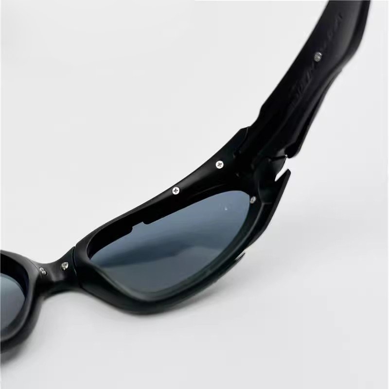 Ready To ship sports cycling Metal TR90 Frame polarized sunglasses for men and women trendy retro travel driving sunglasses