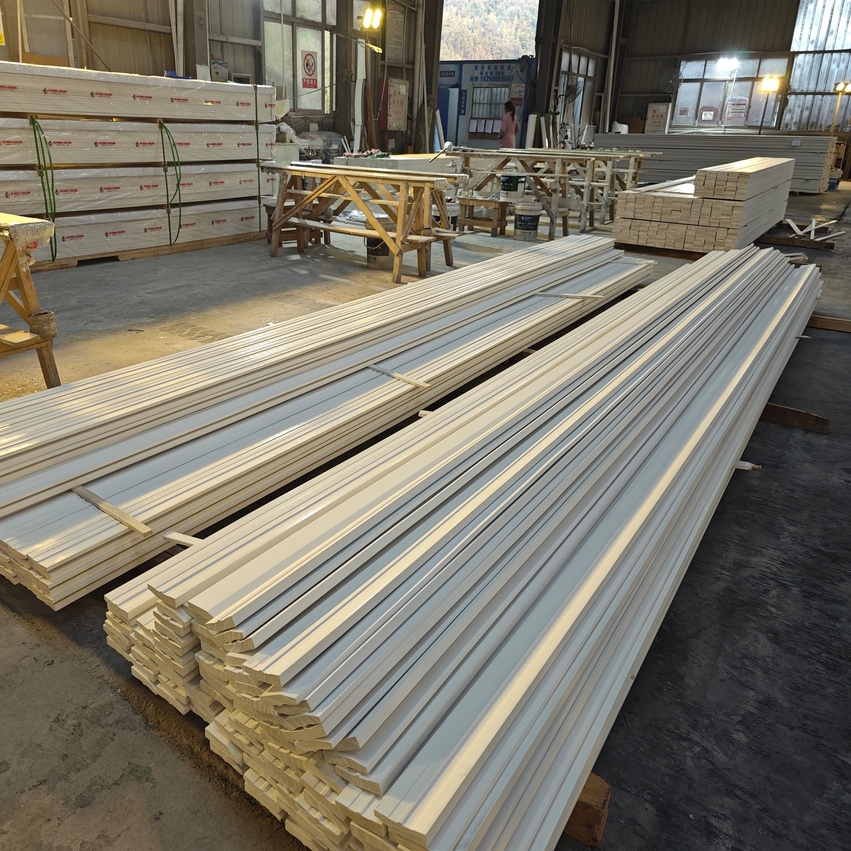 White Primed Finger Joint Wood Waterproof Baseboard Pine Baseboards Moulding Skirting Board