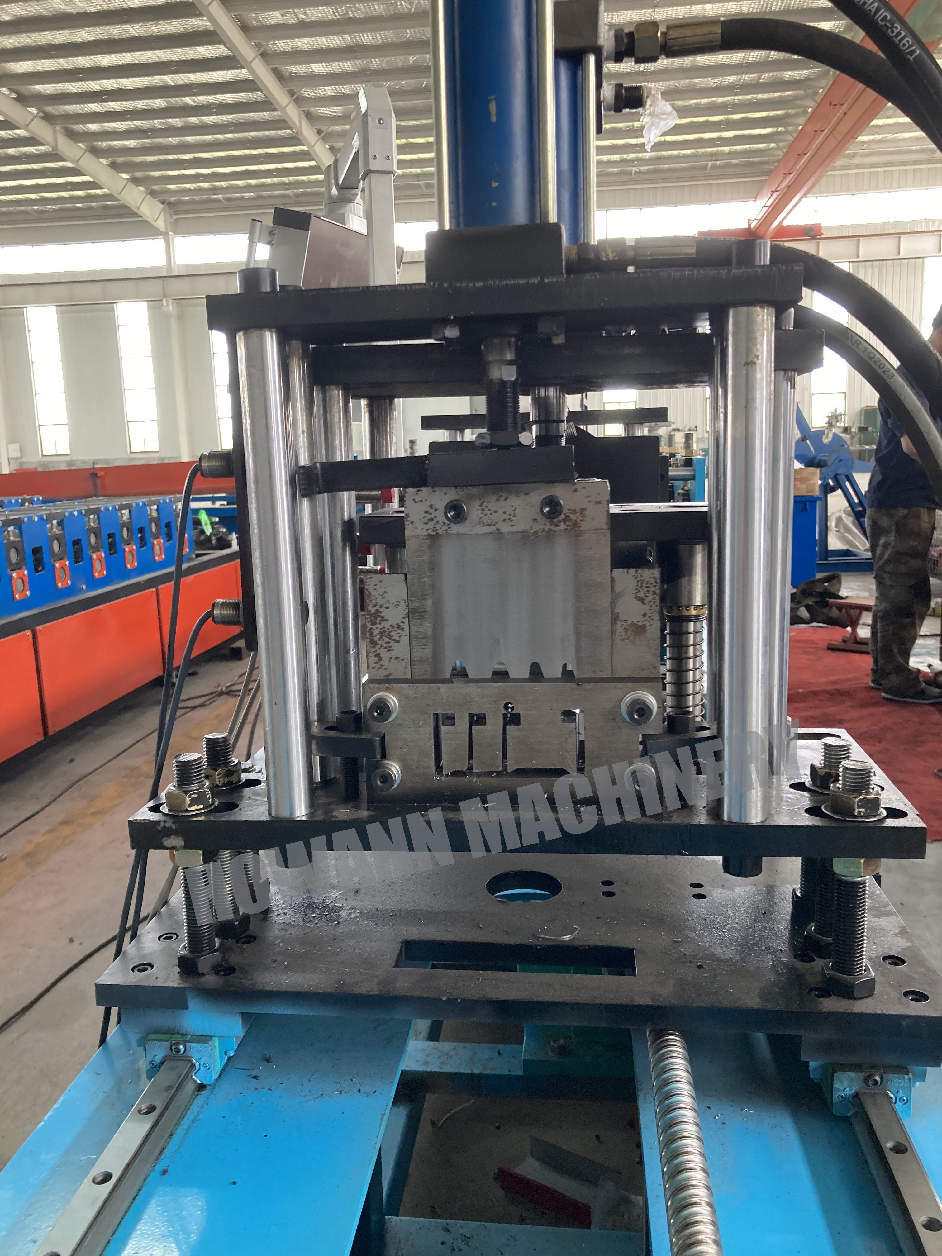 Automatic C Purlin Forming Steel Frame Purlin Machine C Purlin Roll Forming Machine C Channel Cold Roll Forming Machine