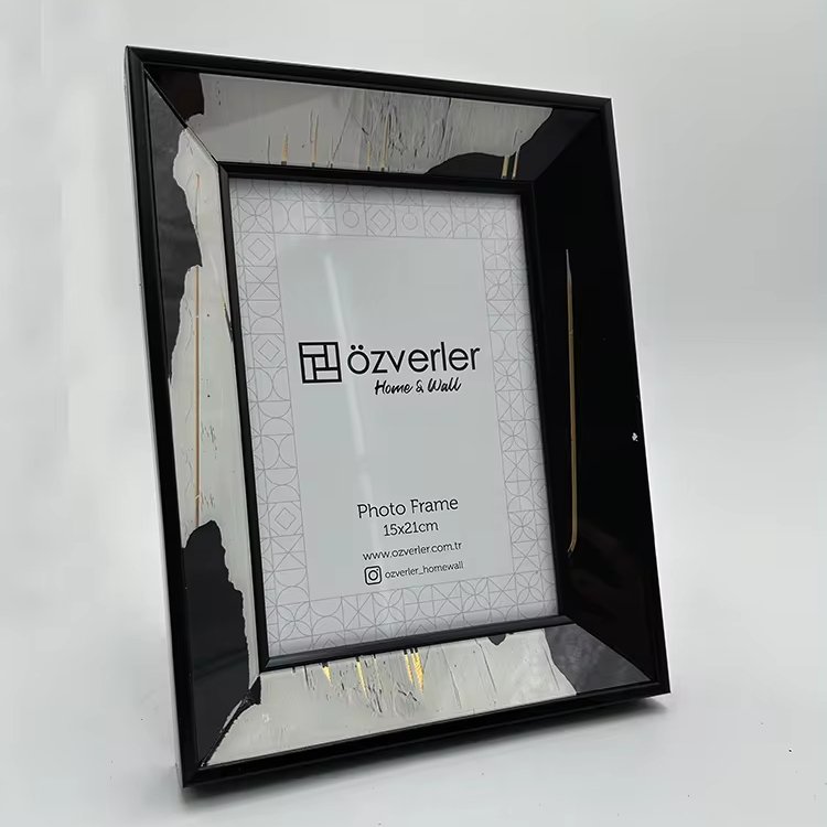 High Quality Customised Picture Frame for Home Decoration Available in Plastic Glass Metal Aluminium Factory Wholesale Prices