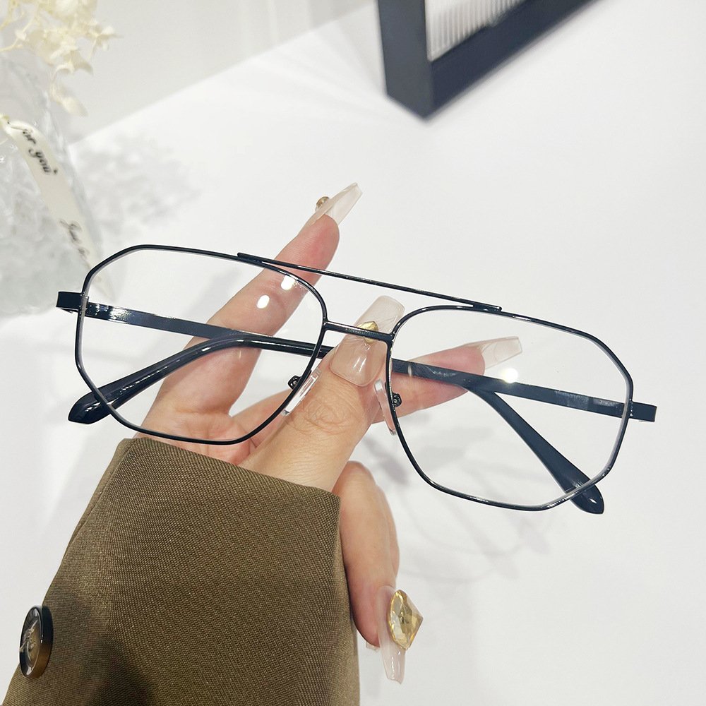 2024 Women Clip On Polarized Sunglasses Retro Square Metal Optical Frame With Magnetic UV400 Sunglasses Eyewear