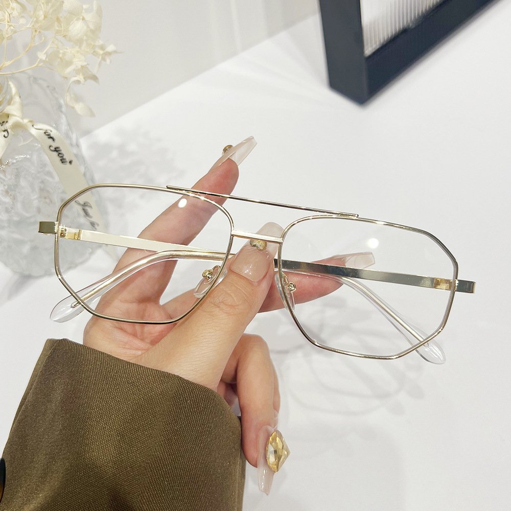 2024 Women Clip On Polarized Sunglasses Retro Square Metal Optical Frame With Magnetic UV400 Sunglasses Eyewear