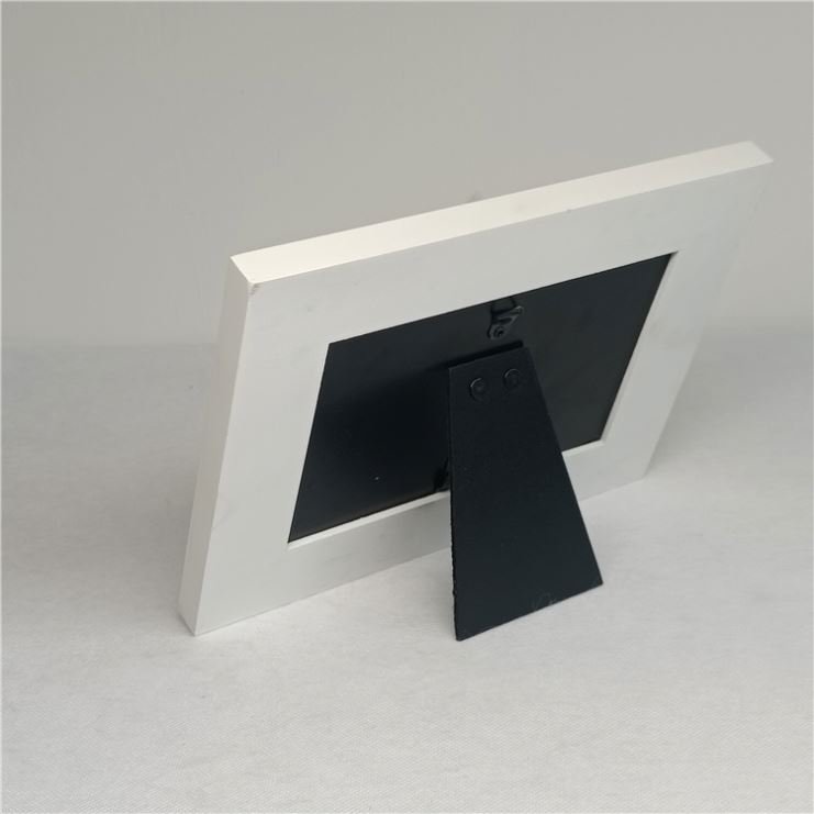 White Picture Frame Tabletop and Wall Mount Hanging Decor Solid Wood Picture Framing Machine Customized Logo Fashionable 50pcs