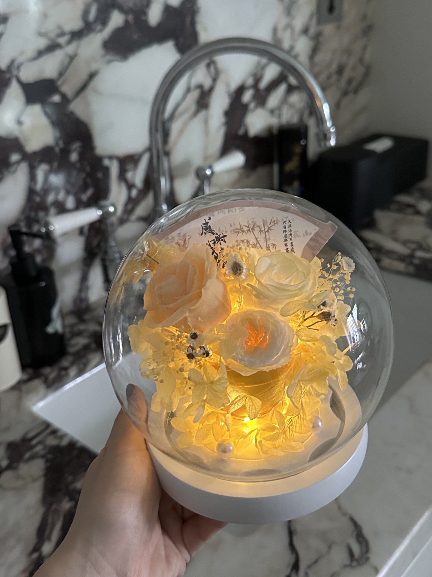 Hot-sale products lovely Dried flower ball light preserved flower Diamond Eternal flower in Glass gift box
