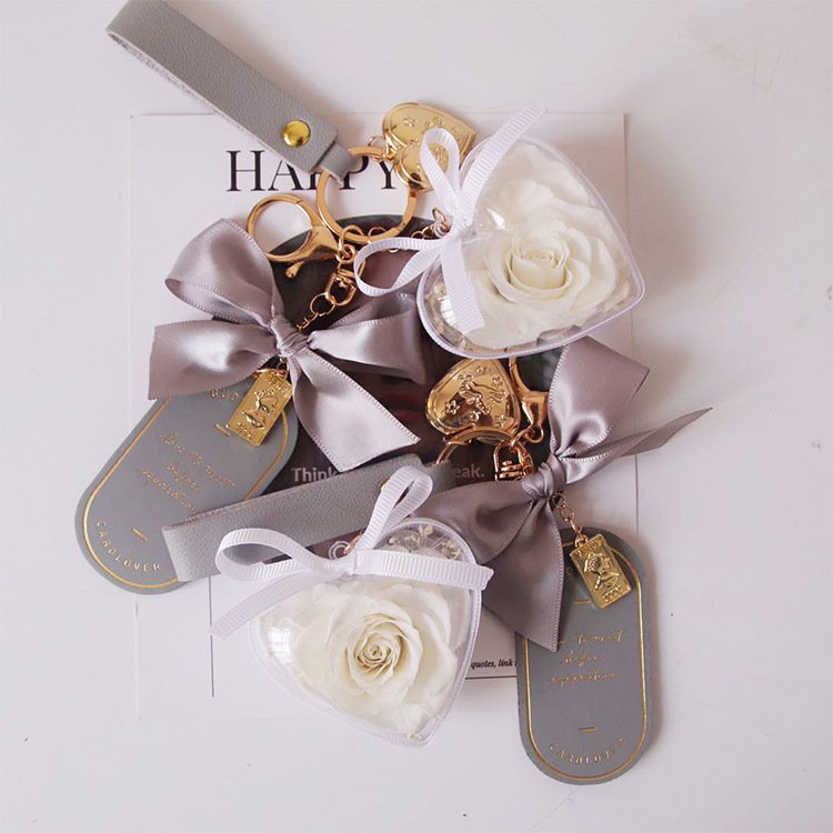 Wholesale preserved flower Customized Christmas Hot Sell Mini Gift Preserved Rose Keychain as gifts