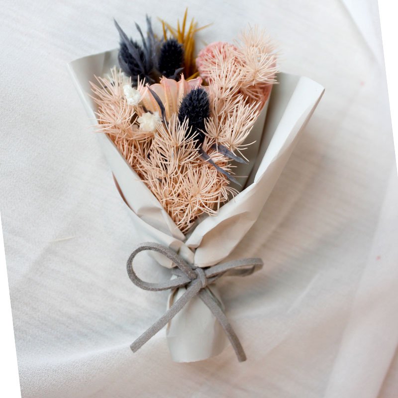 2023 Soft Dream Natural crafts small mini dried preserved flower for home decor high quality indonesia style bouquet
