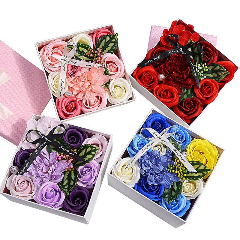 Wholesale Innovative New Holiday Gift box artificial Preserved Flowers Flower Christmas Gift Soap Flower