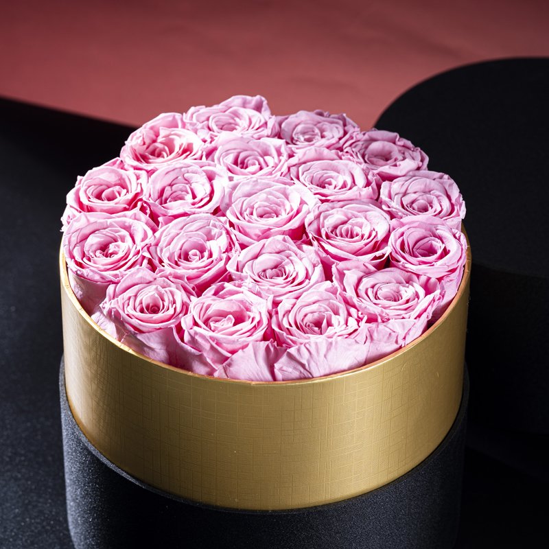Bestselling gold edged hugging bucket preserved eternal flower decoration ornament gift box gift for girlfriend