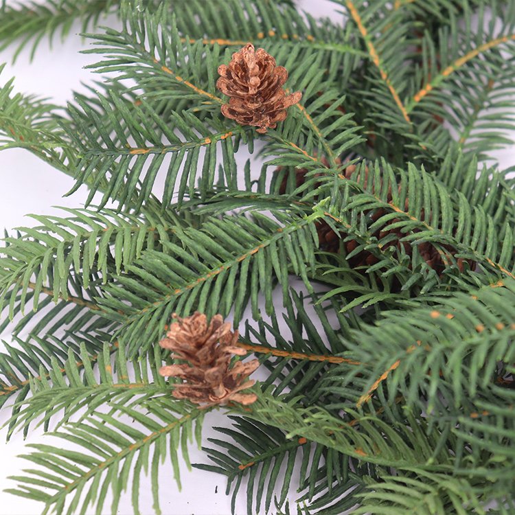 61cm Christmas Hemlock Pine Cone Ring Preserved Artificial Christmas Wreath Wall Table Decoration for Festive Season