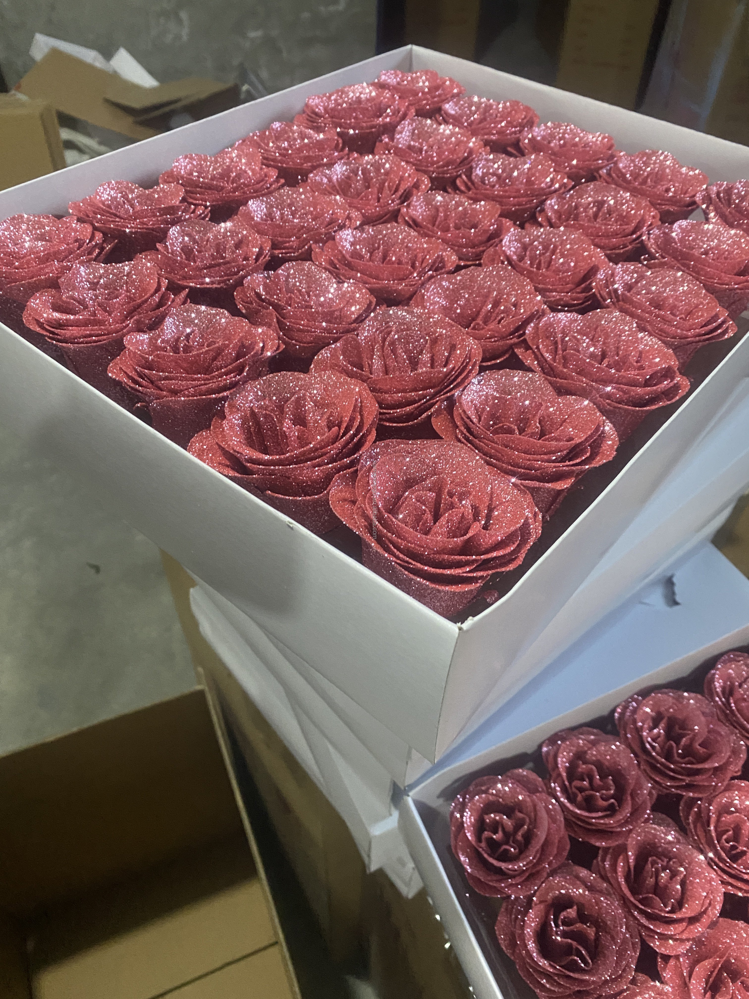 Christmas with gold glitter Christmas Christmas Flowers Glitter roses