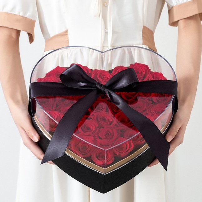 New Arrival Acrylic Box Preserved Flower Heart Shaped Flower Box with Lid Valentines day gift Mother's Day RoseBox Gift Box