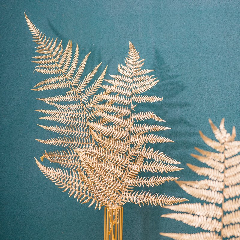 factory supply Wholesale real gold Fern Leaf Preserved flower wedding Decoration Dried Mountain flowers & wreaths