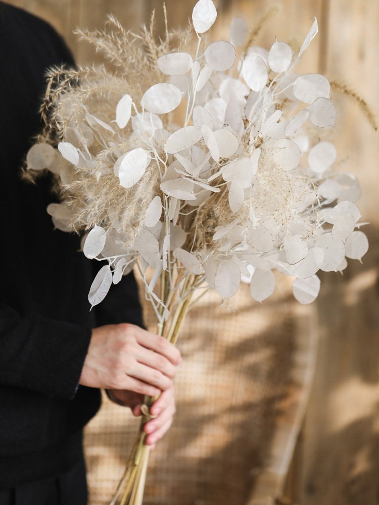 SumFlora Hot sale office decoration modern decoration preserved flower silver blade