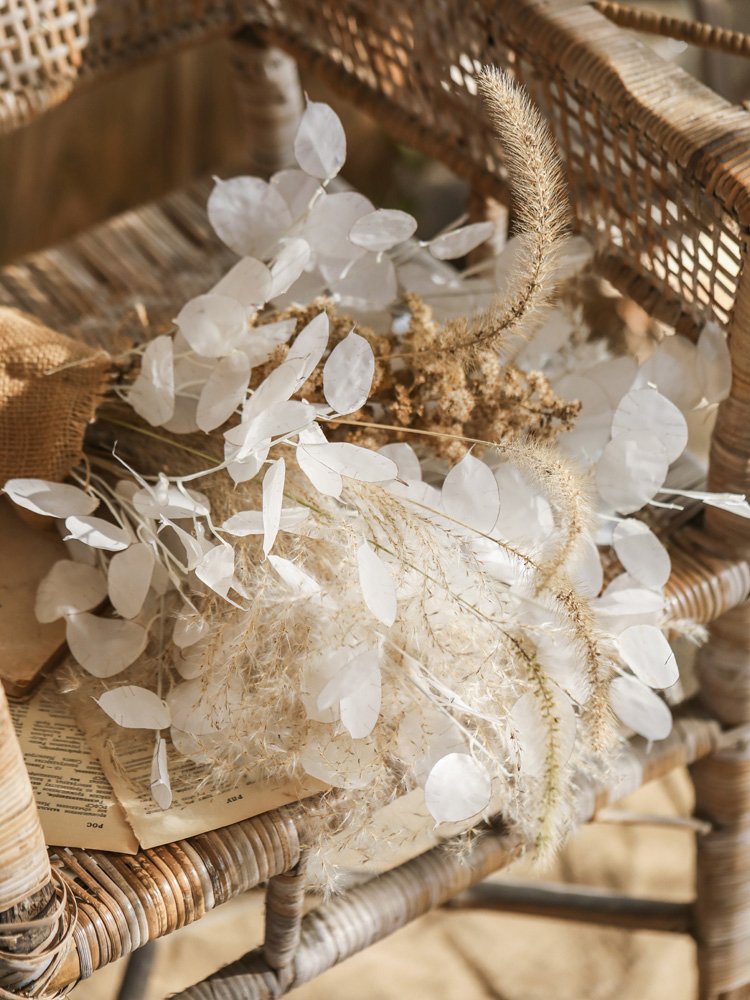 SumFlora Hot sale office decoration modern decoration preserved flower silver blade