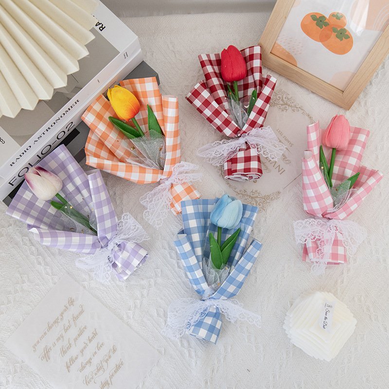 Wholesale Christmas Mothers Day Gifts Artificial Flower Tulips Valentine's Day Small Bouquet Party Supplies