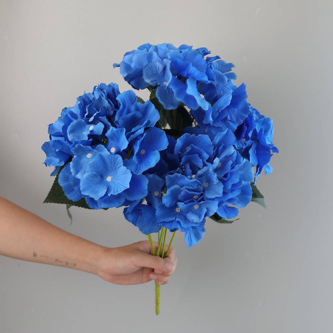Saved big fluffy hydrangea white hydrangea romantic wedding decoration