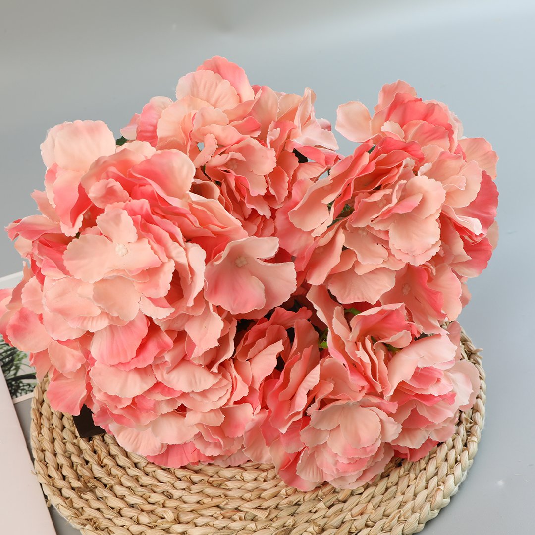 Saved big fluffy hydrangea white hydrangea romantic wedding decoration