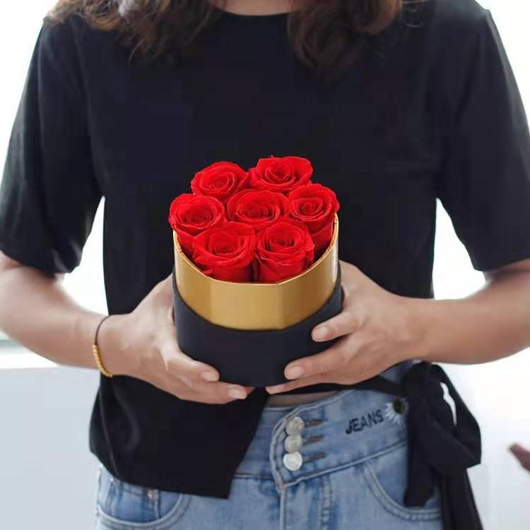 Wholesale Arrangement Gift Customizable OEM Decorative Eternal Real Flowers Preserved Roses Flowers in Round Square Box