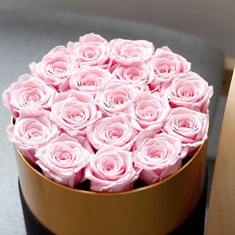 Wholesale Arrangement Gift Customizable OEM Decorative Eternal Real Flowers Preserved Roses Flowers in Round Square Box