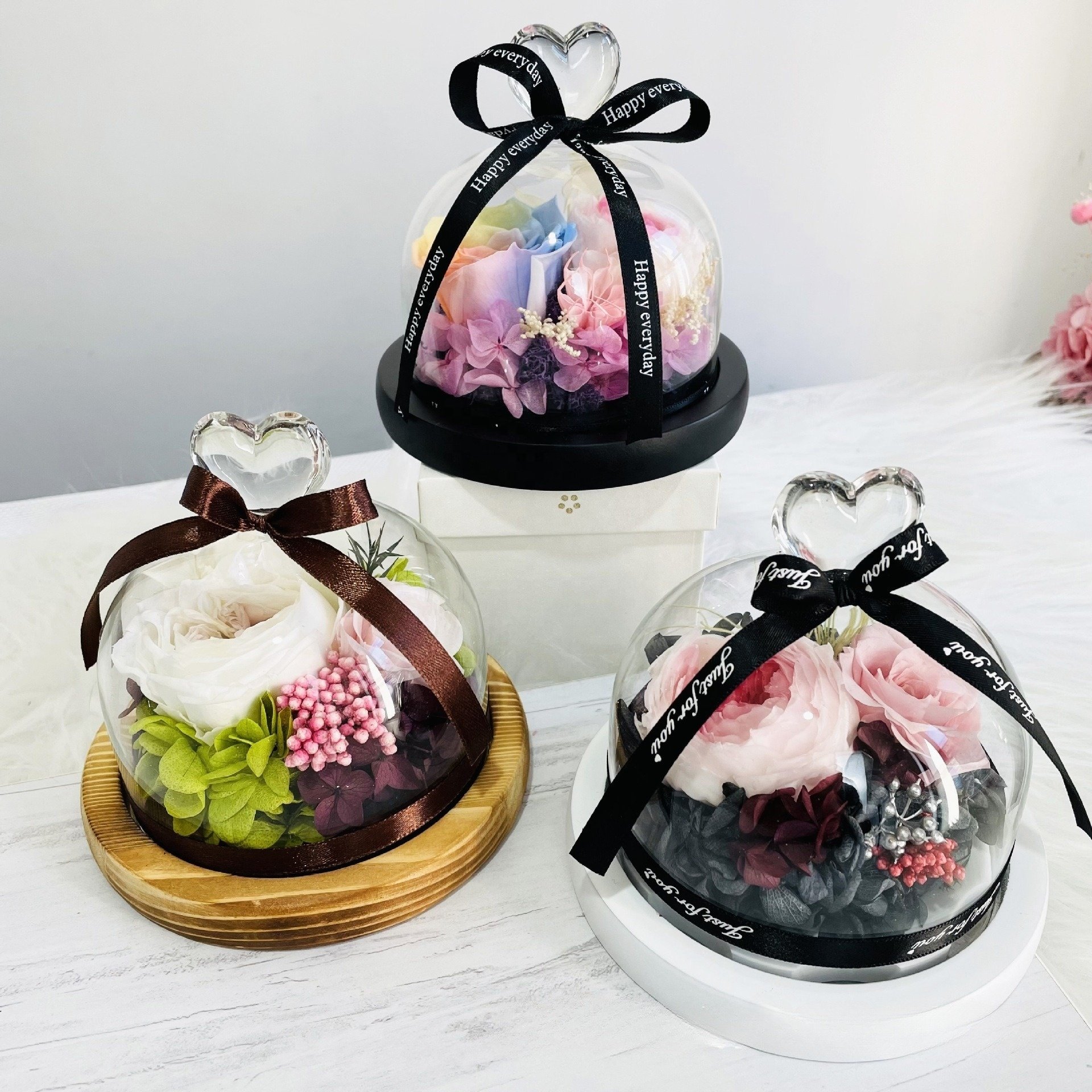 Eternal roses wholesale luxuriously surprise rose for Valentine's Day gift