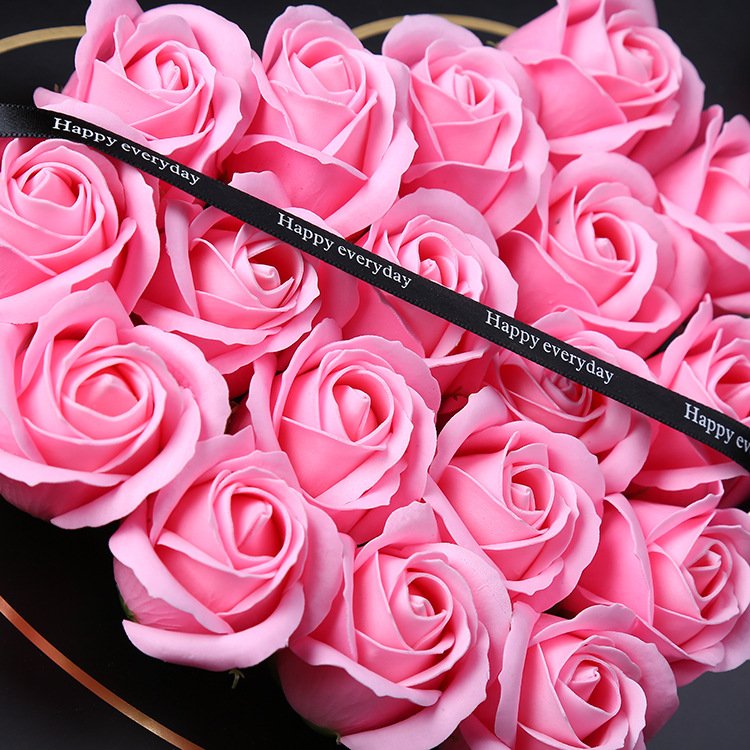 New Romantic Hot-Selling Mother's Day Valentines Day Roses Present Artificial Gift Box Rose Soap Flower