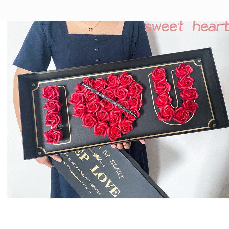 New Romantic Hot-Selling Mother's Day Valentines Day Roses Present Artificial Gift Box Rose Soap Flower