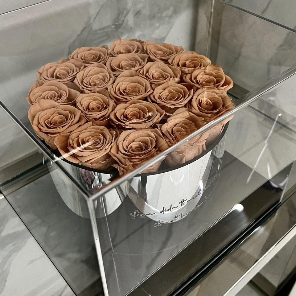 Luxurious ornaments hugging bucket 19 Roses everlasting eternal immortal Flower real preserved Flower rose in Acrylic Box