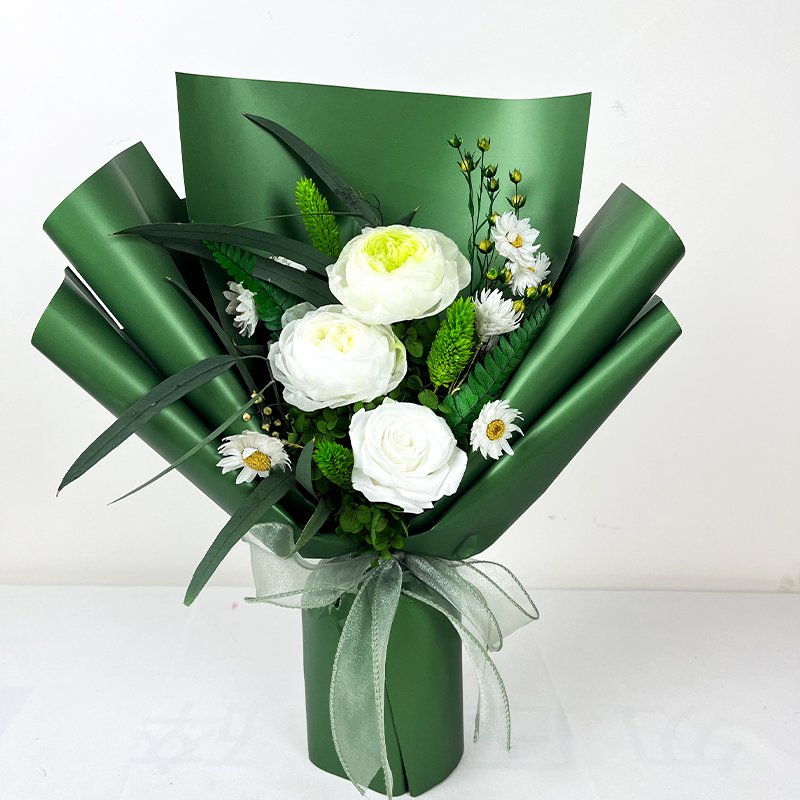 Wholesale Flower Bouquet Lovely Preserved rose Bouquet Decorative Arrangement Variety of Flowers for Valentine's Day Box Packed