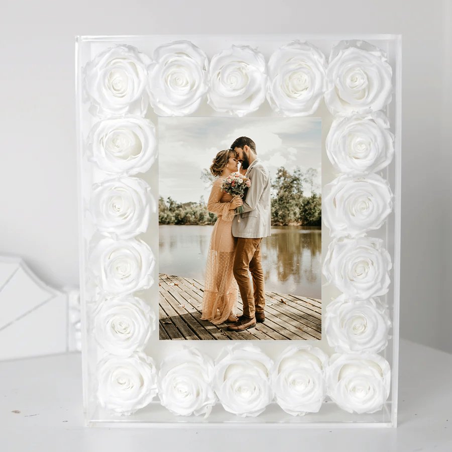New trending mother's day infinity eternal rose picture acrylic frame 18pcs forever preserved rose quartz crystal photo frame