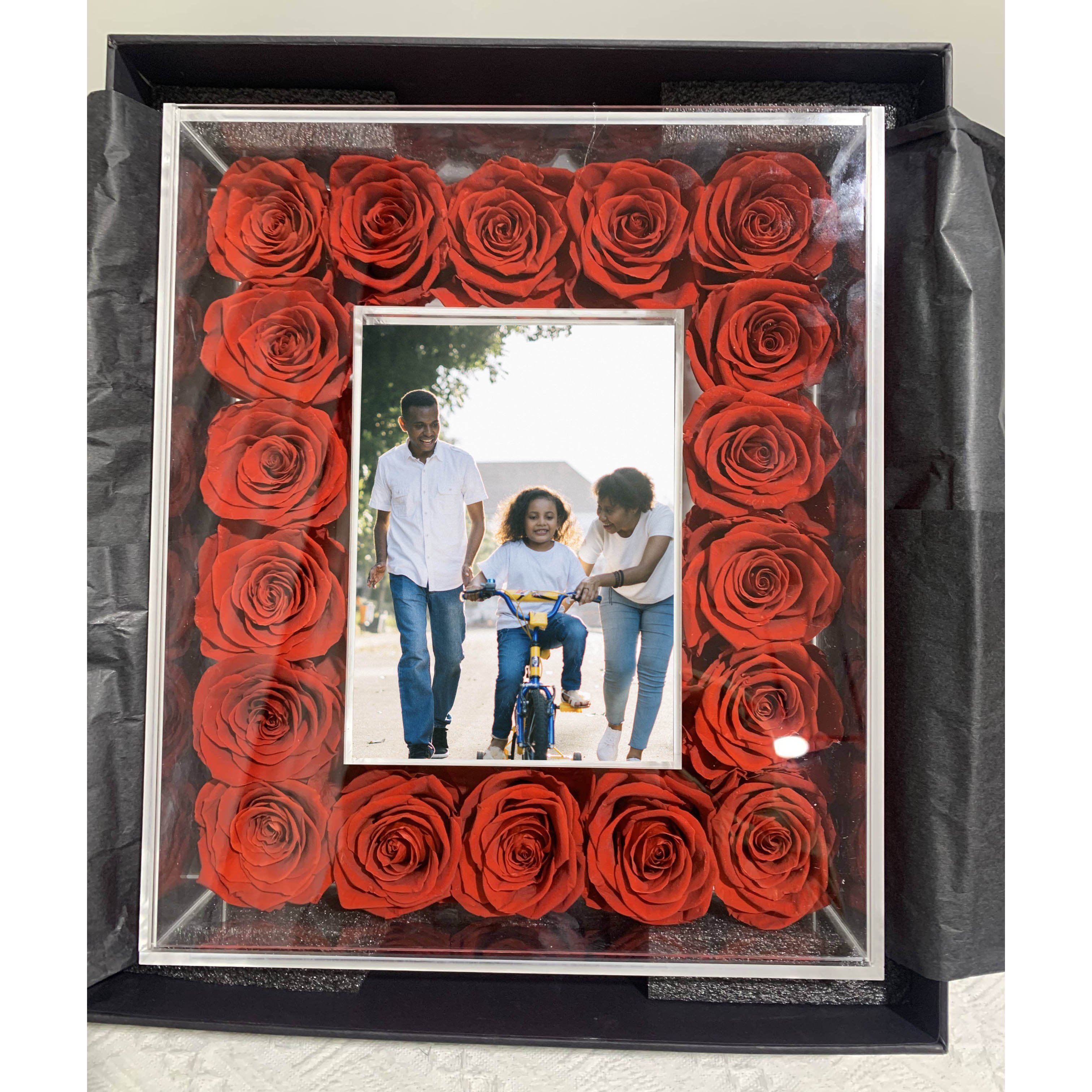 New trending mother's day infinity eternal rose picture acrylic frame 18pcs forever preserved rose quartz crystal photo frame
