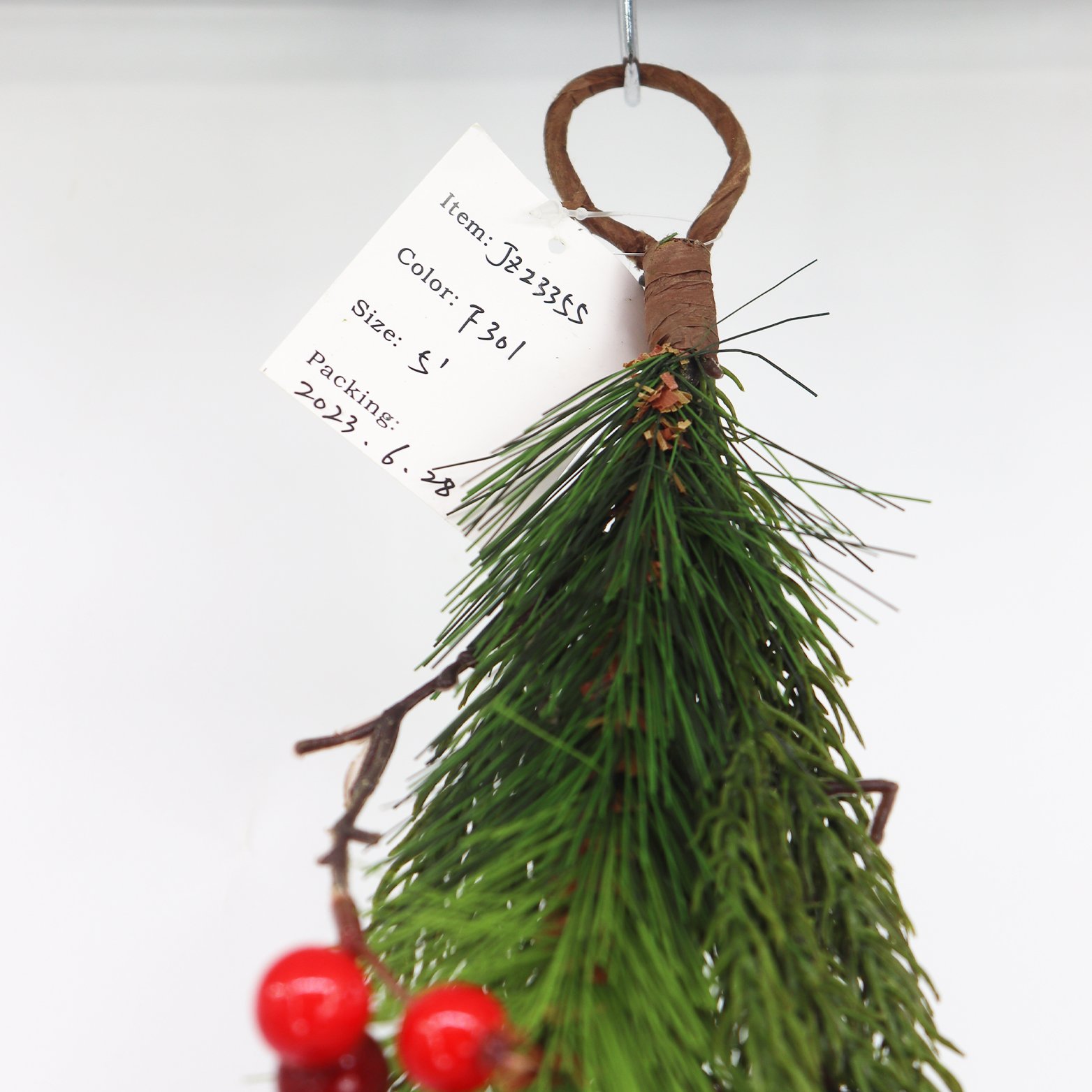 2023 Factory Direct Hot Selling Christmas Pine Cedar Red Fruit Vine Decoration 153cm Vine Shaped Christmas Ornament Other