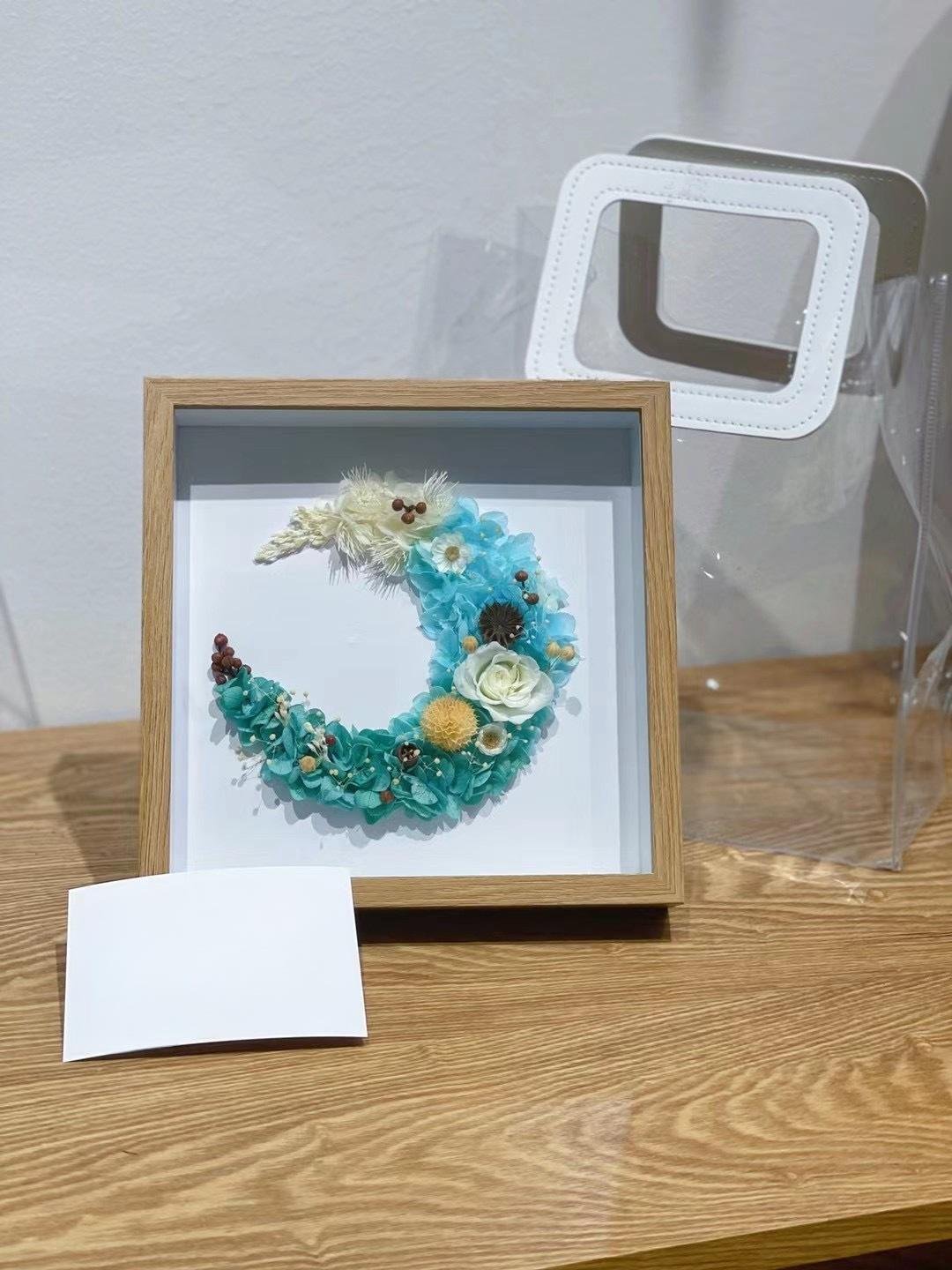 Handmade Man-made board eye-catching stylish 3d effect preserved flowers rose frame album display frame for students