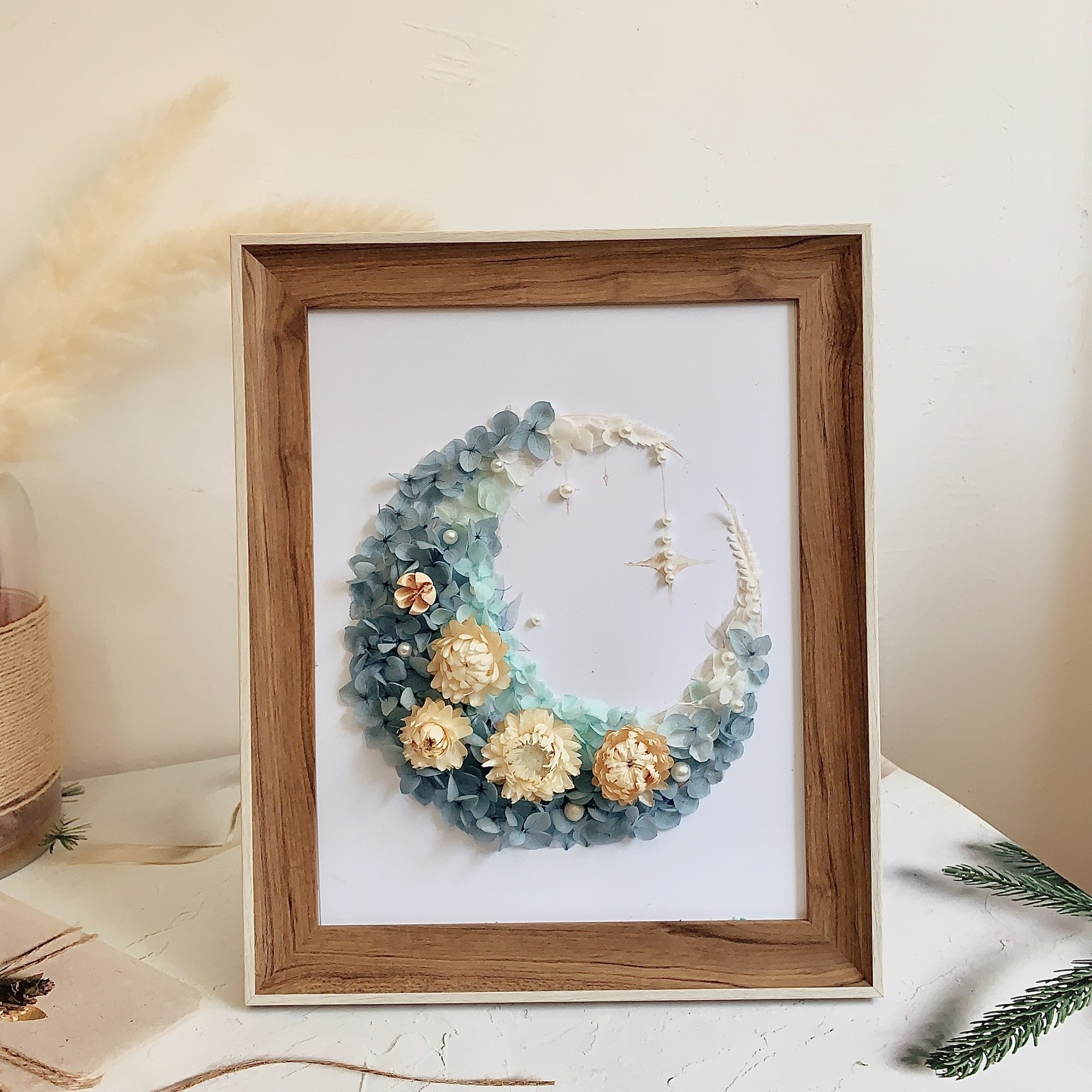 Handmade Man-made board eye-catching stylish 3d effect preserved flowers rose frame album display frame for students