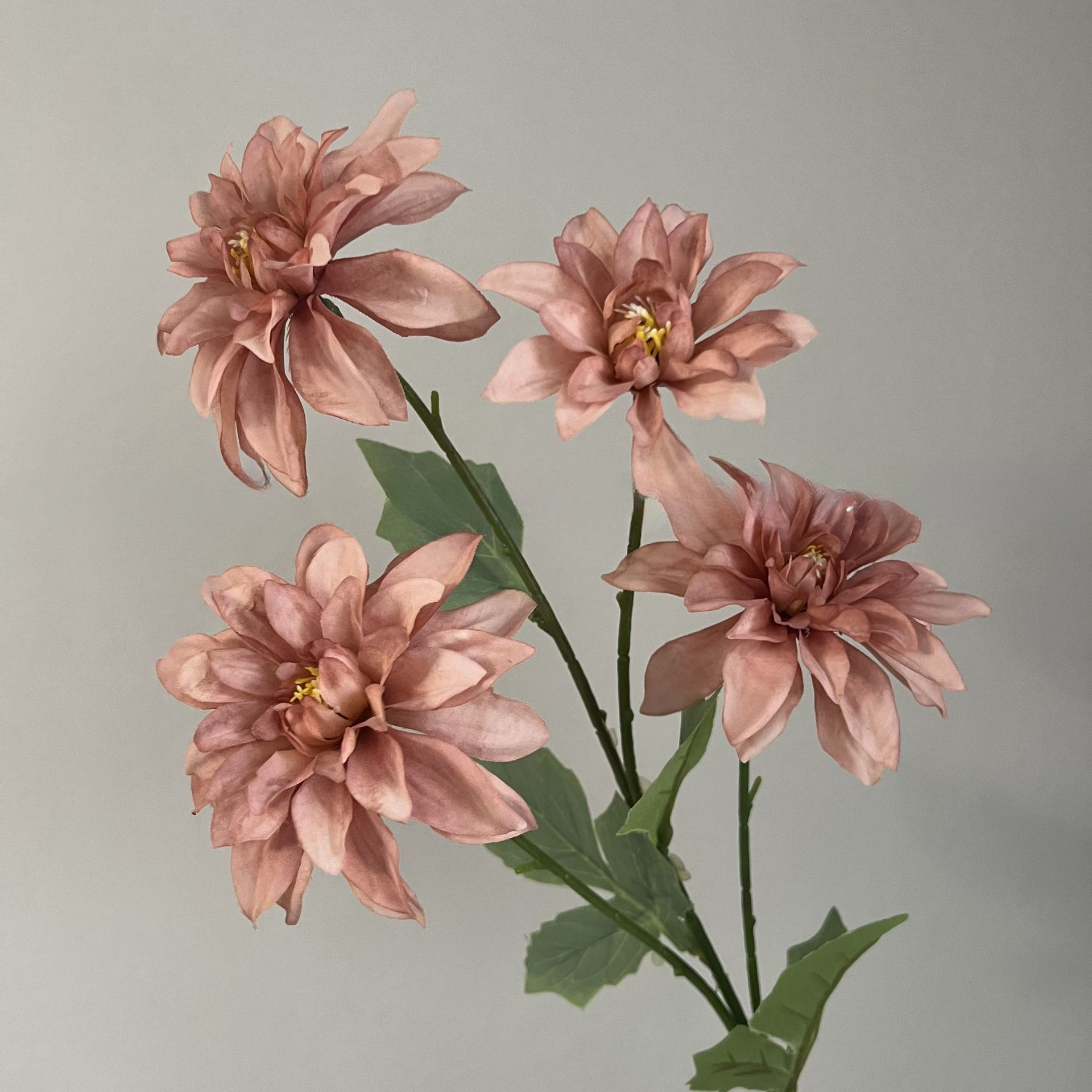 Wholesale Cheap White Artificial Floral 4 Head Dahlia Silk Flower For Wedding