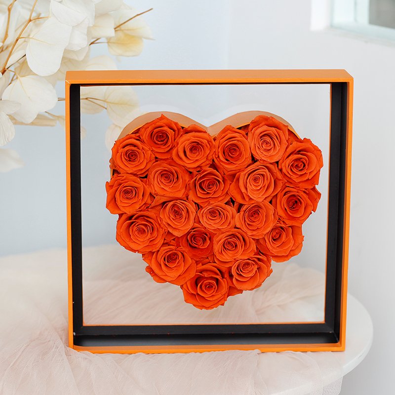 Exquisite design Super large heart Preserved Rose In Acrylic Luxury Gift Box For Valentine Wedding Confession and proposal