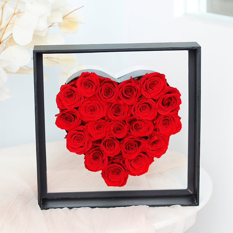 Exquisite design Super large heart Preserved Rose In Acrylic Luxury Gift Box For Valentine Wedding Confession and proposal