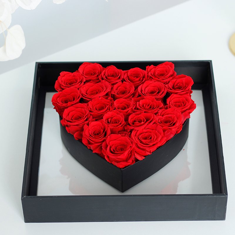 Exquisite design Super large heart Preserved Rose In Acrylic Luxury Gift Box For Valentine Wedding Confession and proposal