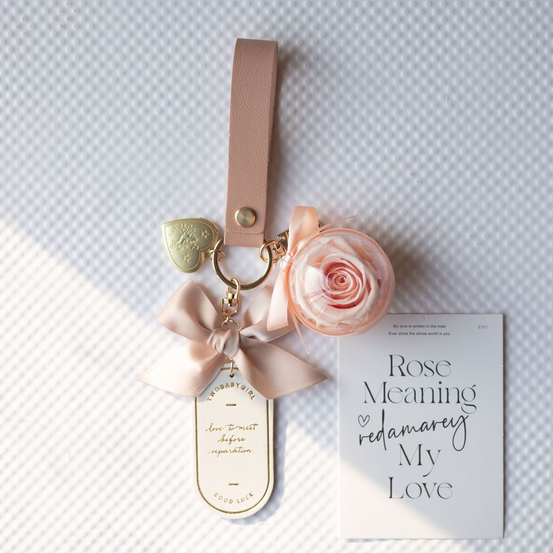 Gift Items For Girls Leather Flower Acrylic Dried Flower Keychain Immortal Preserved Flower Keychain For Valentines Day Gift