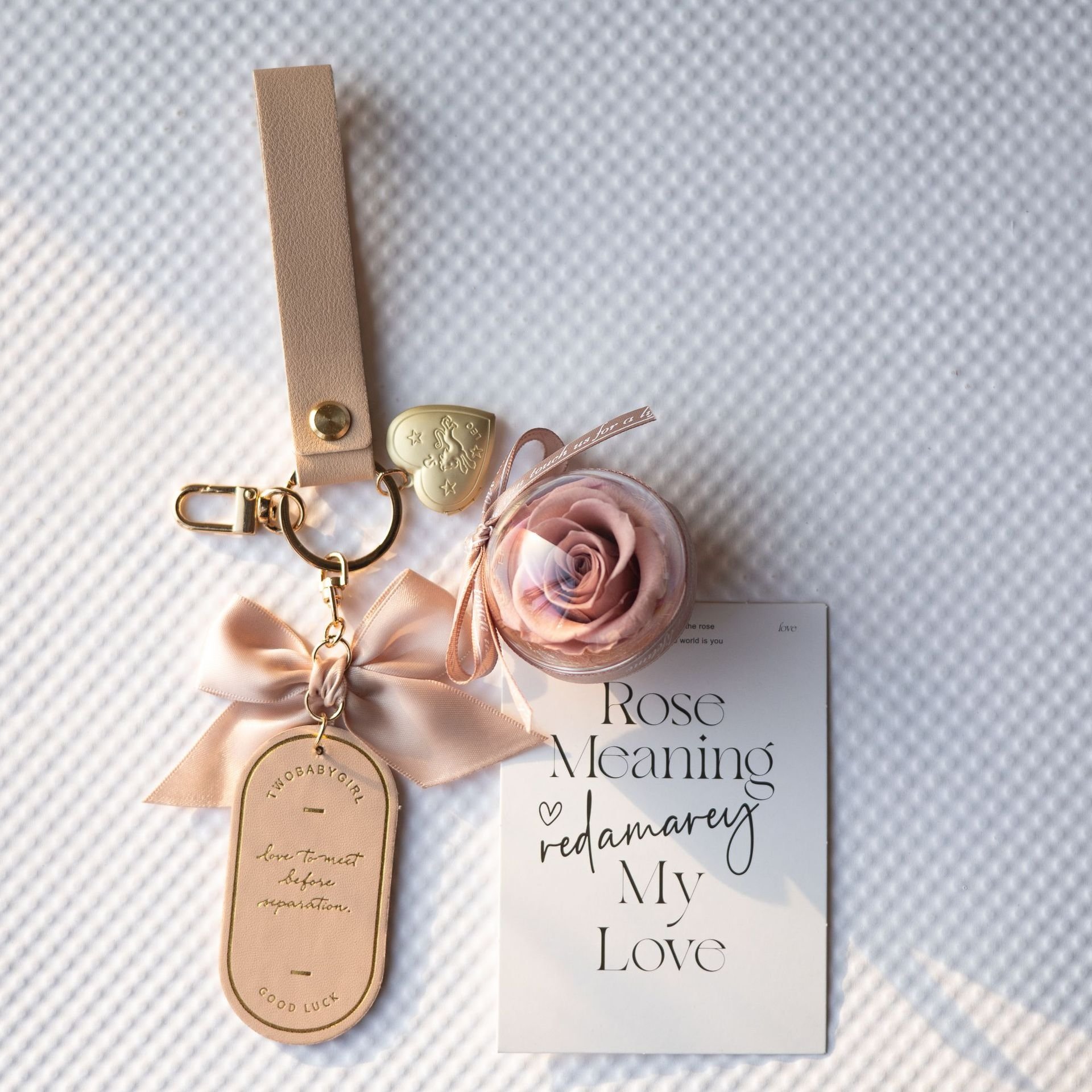 Gift Items For Girls Leather Flower Acrylic Dried Flower Keychain Immortal Preserved Flower Keychain For Valentines Day Gift