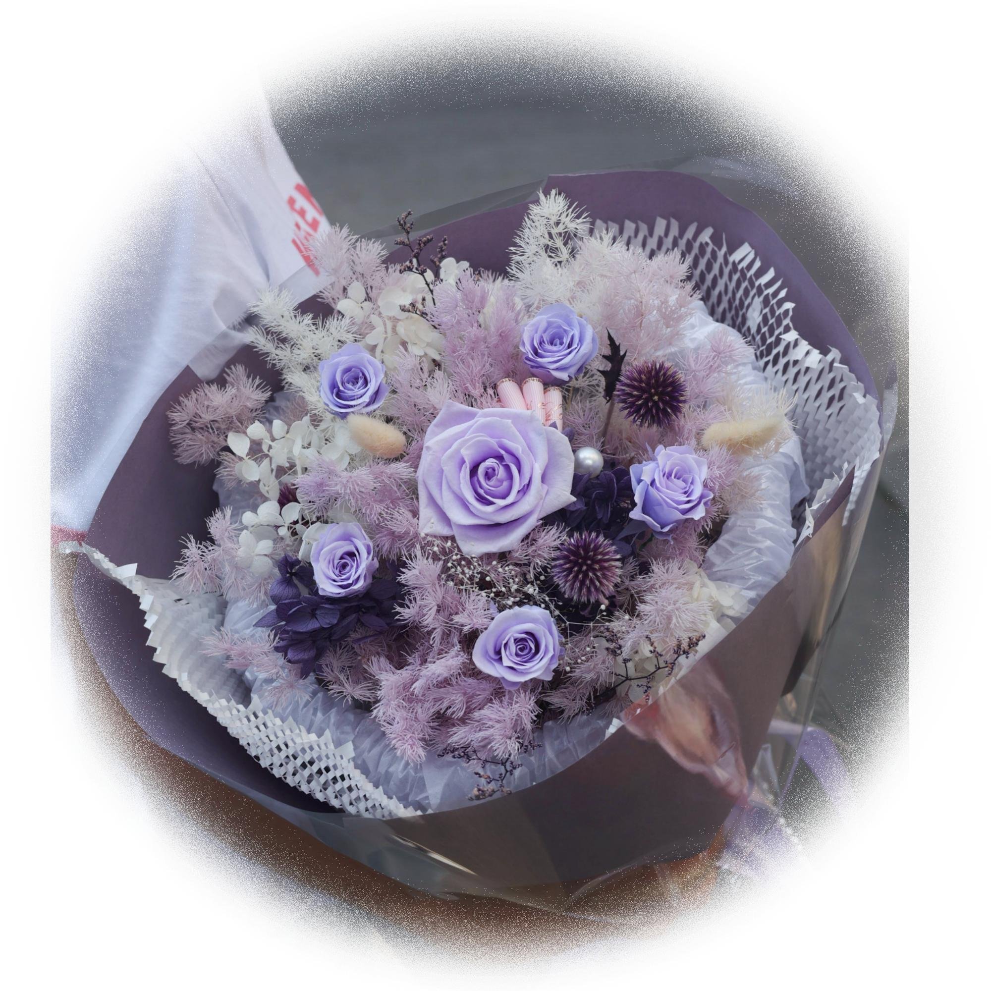2024 Best Choice for Girl Friend Preserved Gardenia leaf rose Bouquet Natural Rose Ladies Gift forever Flower Bouquet