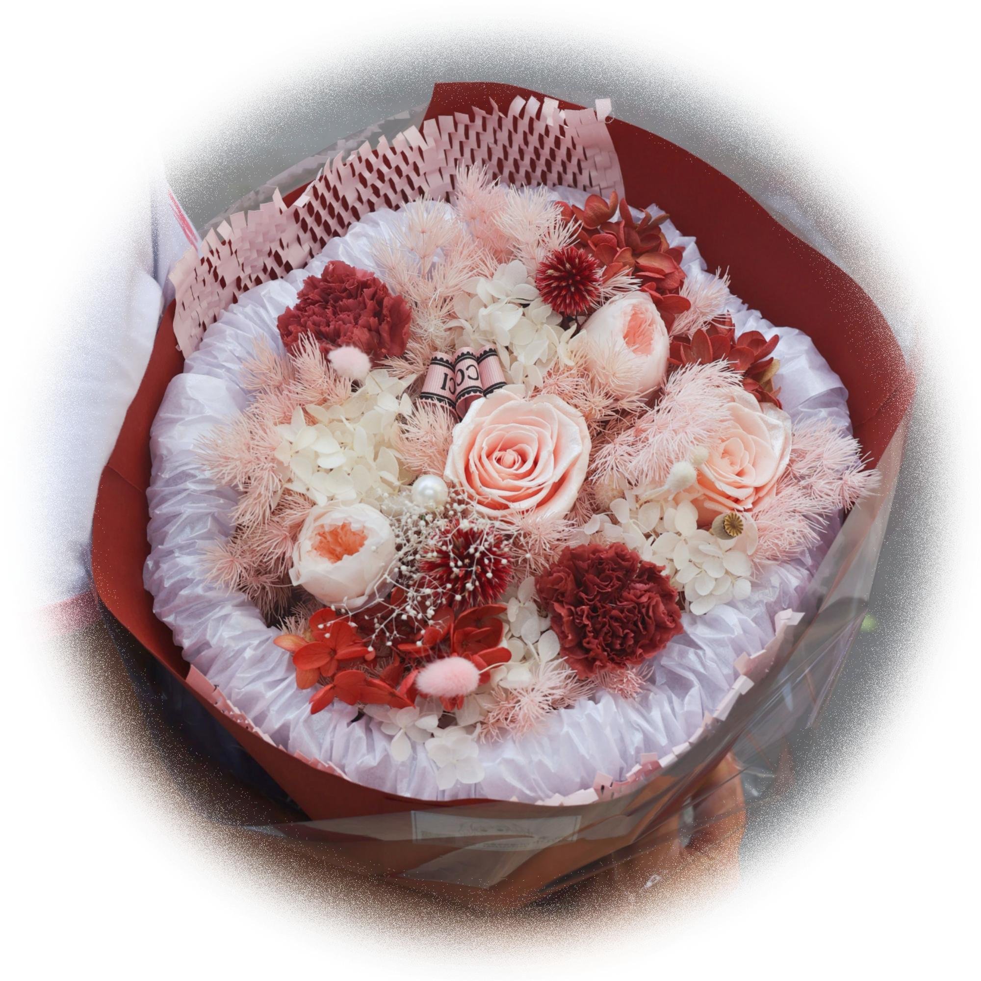 2024 Best Choice for Girl Friend Preserved Gardenia leaf rose Bouquet Natural Rose Ladies Gift forever Flower Bouquet