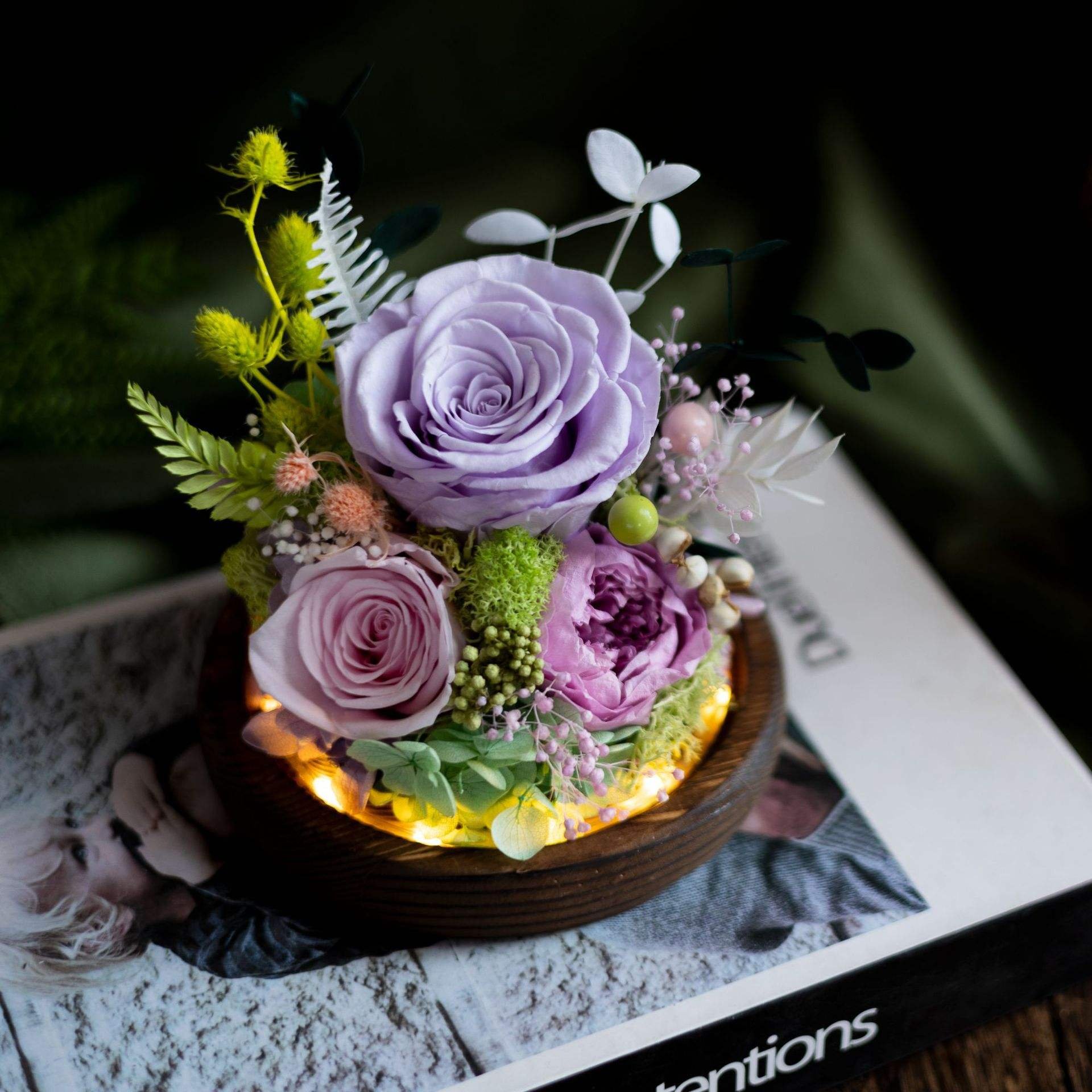 2024 Mother's Day Gift Real Preserved Flower Eternal Carnation Flower in Glass Dome Gifts for Mom Women